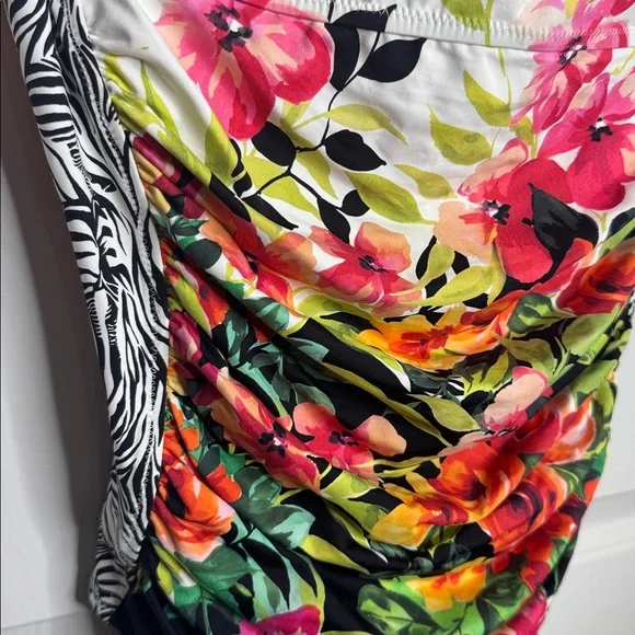 Johnny Was Fay Floral Ruched One-Piece Swimsuit NWOT size 1X Tropical Beach - Picture 3 of 6